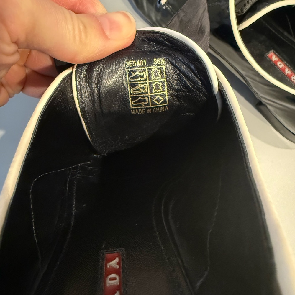Prada Black Patent Leather Shoes with Large Bows - Picture 5 of 6